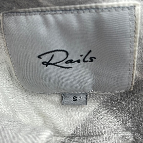 Rails hunter grey plaid button down shirt flannel soft cozy cabin top sz sm - Picture 4 of 11